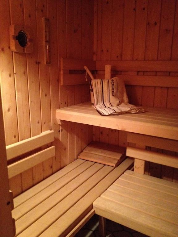 Haus Zur Therme Бад Митерндорф Стая снимка